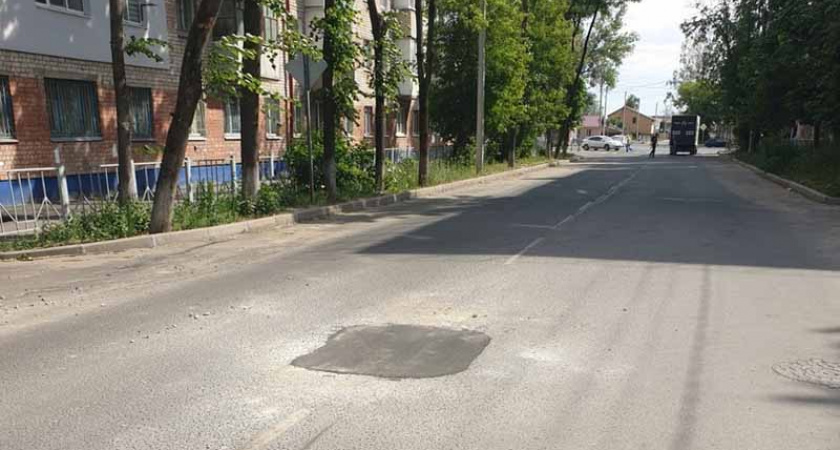 Провалы на Клинцовской в Брянске списали на канализацию
