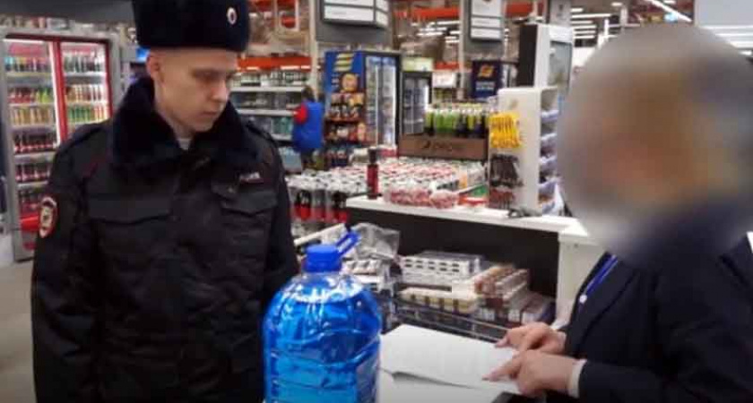В торговых центрах Брянска изъято более 2300 контрафактной «незамерзайки»