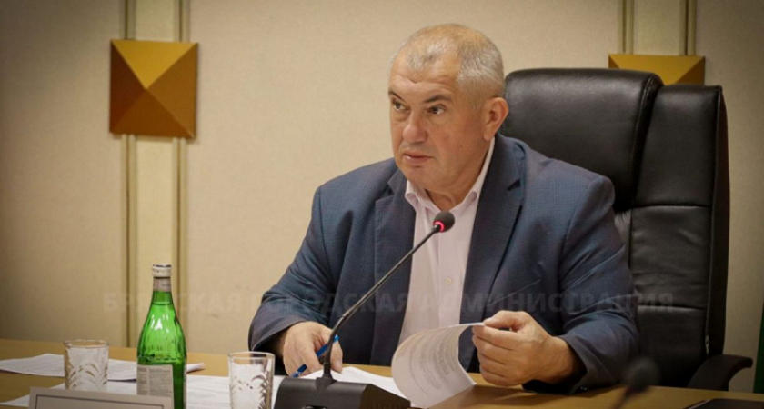 Замглавы Брянской горадминистрации Станислав Кошарный сделал себе подарок на день рождения - ушёл в отставку