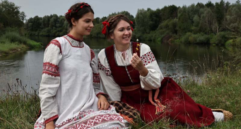 Вторую часть сборника о традиционном народном костюме в Брянской области представят к ноябрю