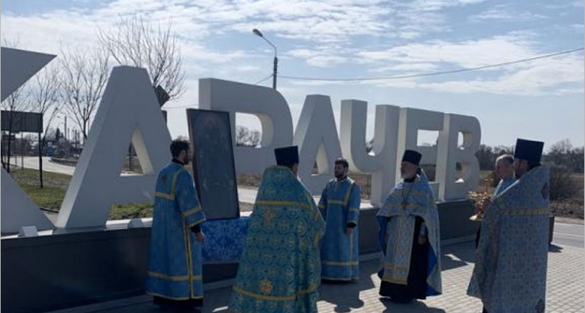 Тихвинская икона Божьей Матери «антикоронавирусно» объехала Карачев