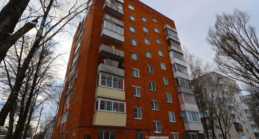 В Брянске заменят 79 лифтов в 32-х многоэтажках