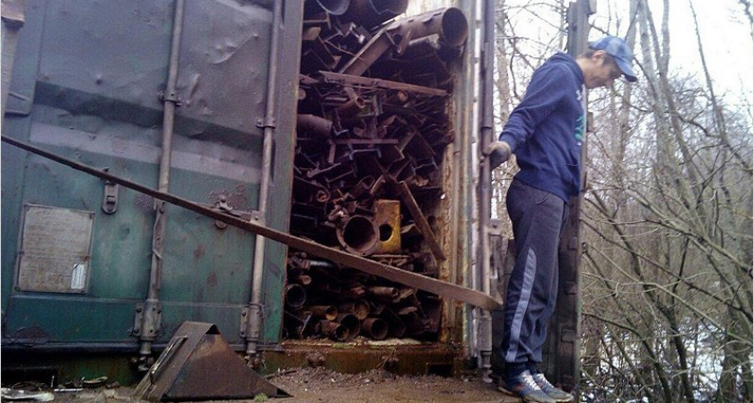 Брянские пограничники дважды за день поймали белорусов с ломом