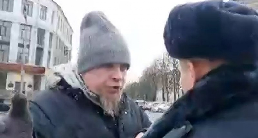 Брянская полиция задержала пикетчика, который протестовал против «задержания Коломейцева фашистами»
