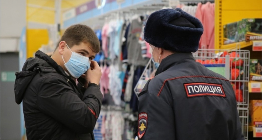 В России начался режим обязательного ношения медицинских масок