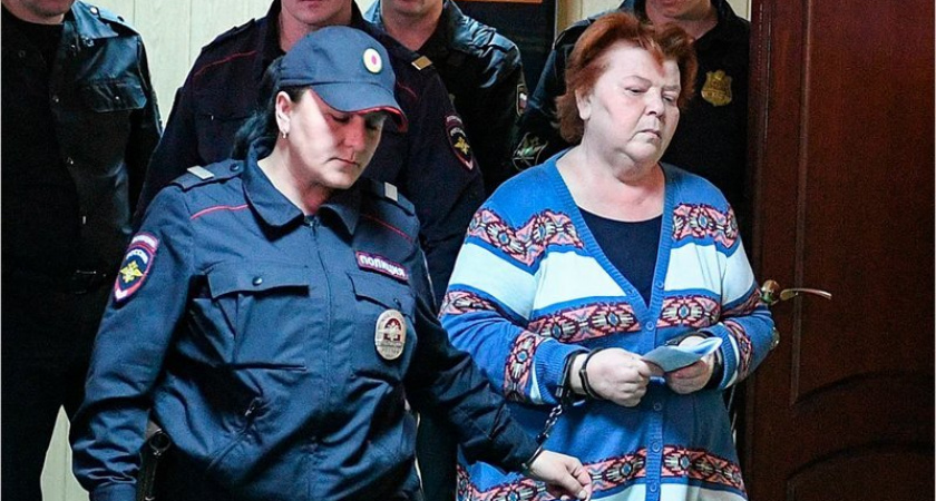 Экс-бухгалтер брянского драмтеатра, проходившая по «делу Серебренникова», освобождена от наказания, но не от возмещения