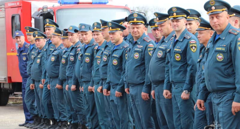 Брянские пожарные потренировались тушить БМЗ