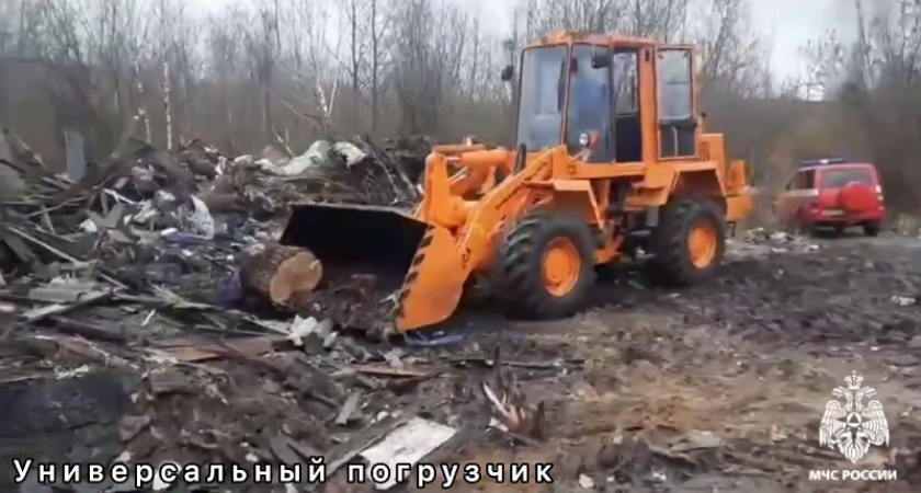 Брянское ГУ МЧС апробировало универсальный погрузчик