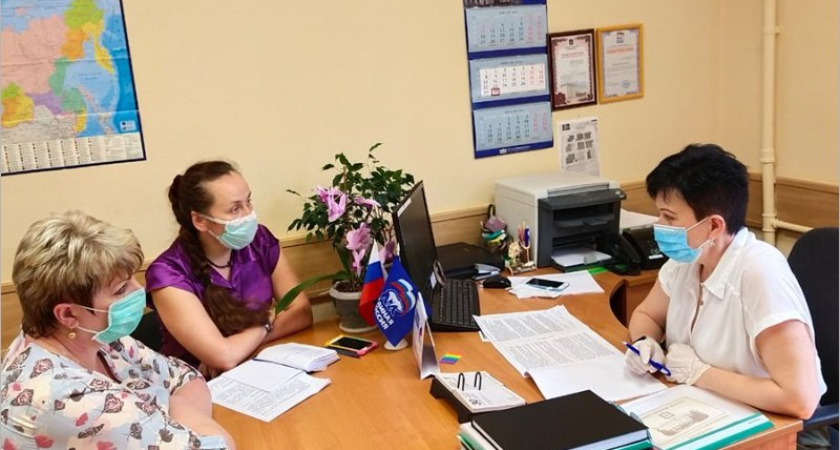 В Брянской области предложено создать рабочую группу по вопросам опеки и попечительства
