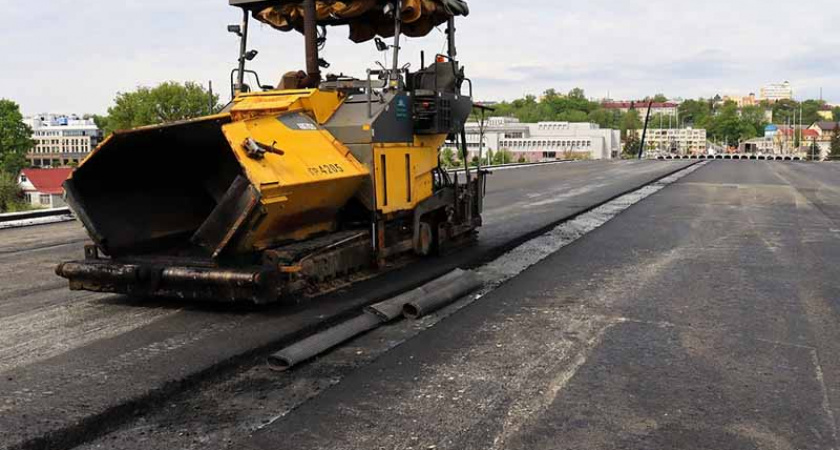 На строительстве Славянского моста в Брянске после спада воды наконец начались работы в русле Десны