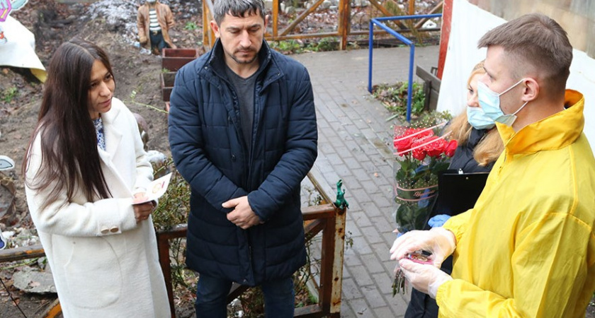 В Брянске почётные знаки «Материнская слава» вручают «с доставкой на дом»