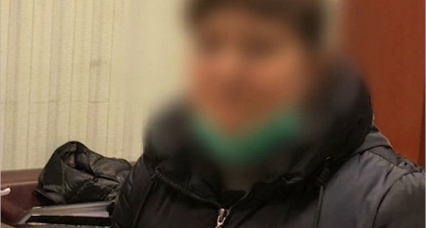 Голоса в голове или ограбление: следователи разбираются в причинах жестокого убийства женщины на улице Брянска