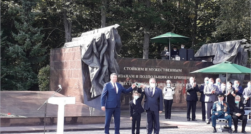 На «Партизанской поляне» открыт после реконструкции музей партизанской славы