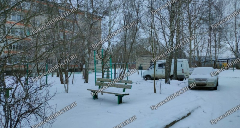 В Новозыбкове за два месяца отремонтированы практически все запланированные на 2020 год дворы