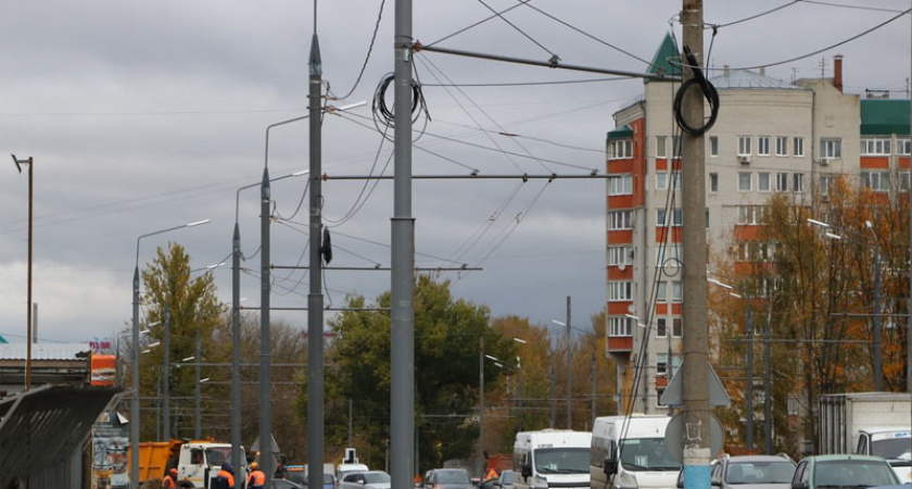 В Брянске в 2022 году заменят более 160 троллейбусных опор и реконструируют четыре тяговых подстанции