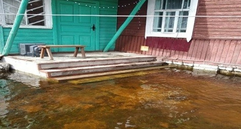 Брянские реки медленно пошли на спад. Но число затопленных домов и приусадебных участков выросло