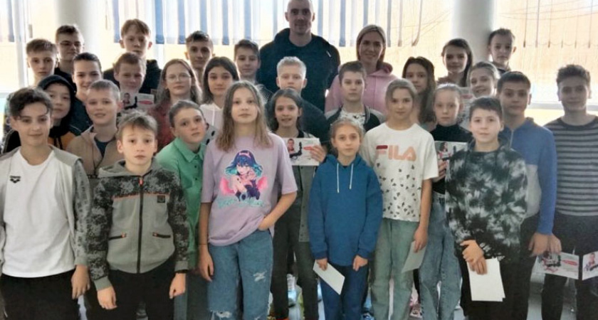 Призеры Олимпийских игр из Калуги провели мастер-класс для юных брянских пловцов