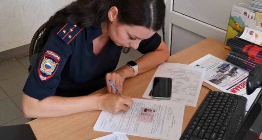 Житель Дятьково после нескольких неудачных попыток сдать на права купил себе фальшивые