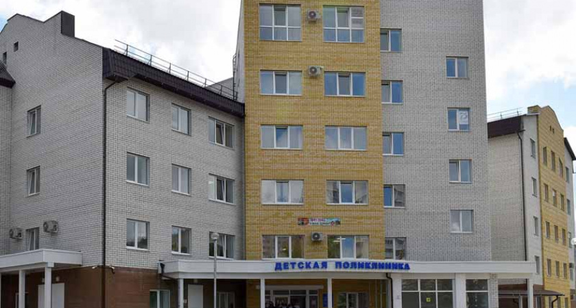 Брянские власти предъявили подрядчику за дефекты в детской поликлинике Фокинского района