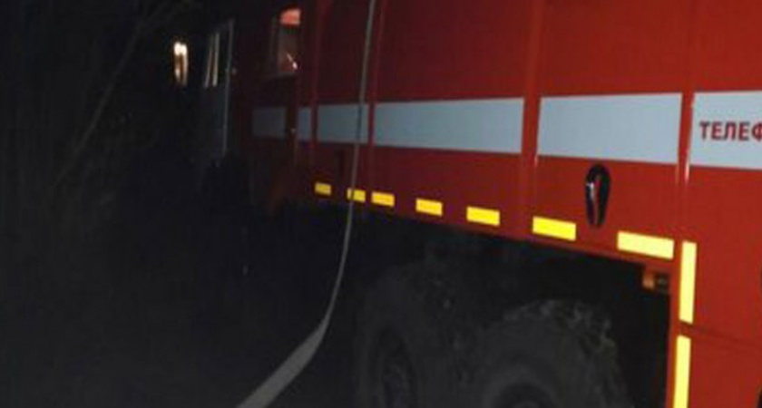 Ранним утром на Красноармейской горело нежилое здание