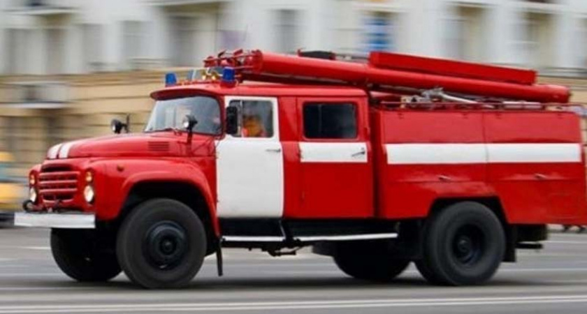 В Белых Берегах загорелась квартира в многоэтажке, пострадавших нет