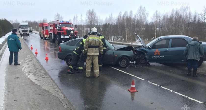ДТП на брянской объездной дороге: в аварию попало такси, есть пострадавший