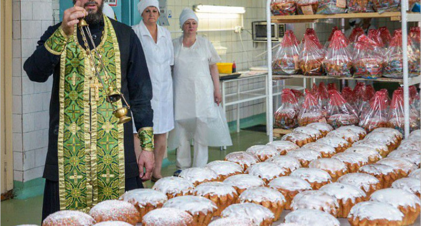 Пасхальные куличи в Брянске будут выходить с хлебозаводов уже освящёнными