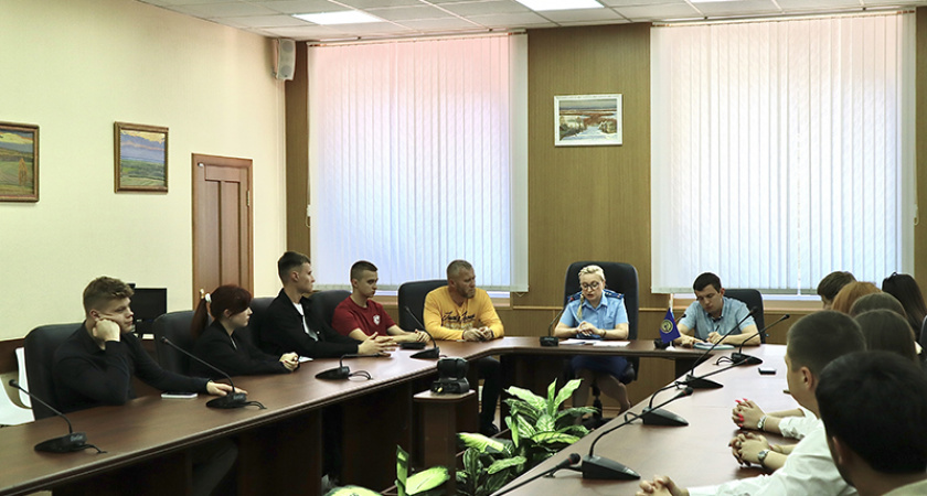 Прокуратура весь сентябрь вербально борется с радикальными взглядами среди учащейся молодёжи
