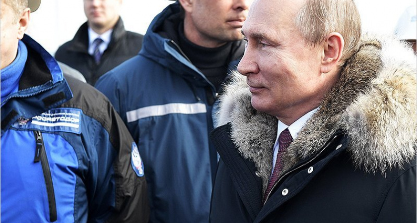 Владимир Путин назвал дату начала грузового сообщения по Крымскому мосту