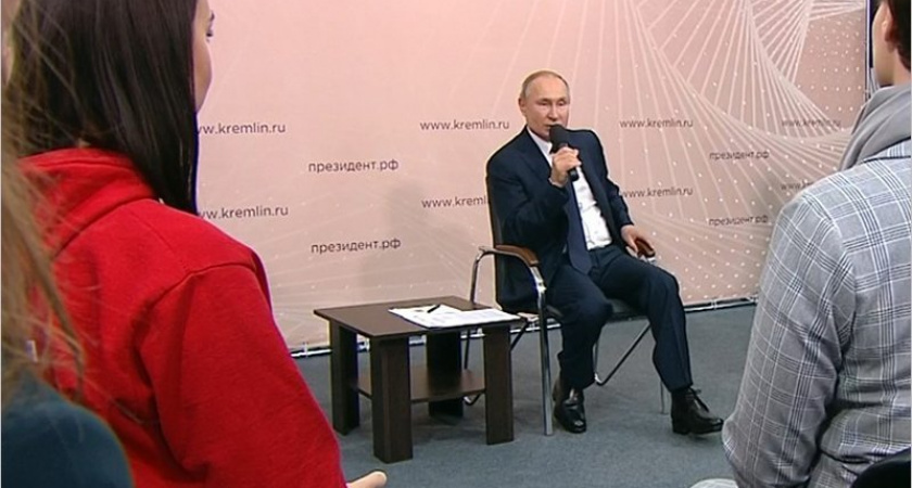 Владимир Путин предложил обеспечить школы горячим питанием из местных продуктов