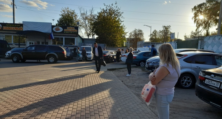 Свободный вход на вокзал Брянск-Орловский будет перегорожен павильоном для досмотра пассажиров