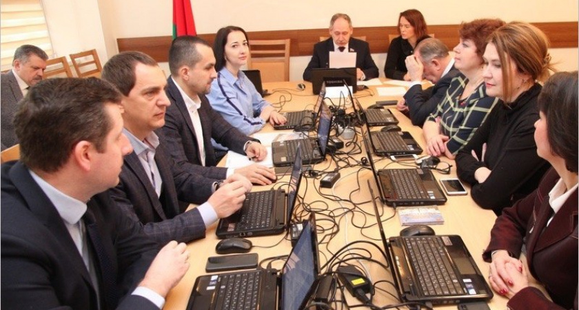 Депутат Брянского горсовета поздравил ветеранов-бежичан с новогодними и рождественскими праздниками