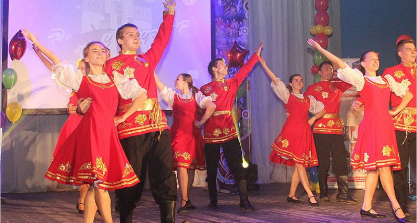 Russian dance: брянские студенты участвуют в международном флешмобе