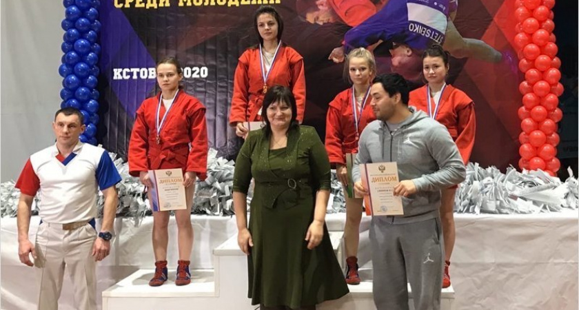 Брянская самбистка завоевала бронзовую медаль молодёжного первенства России