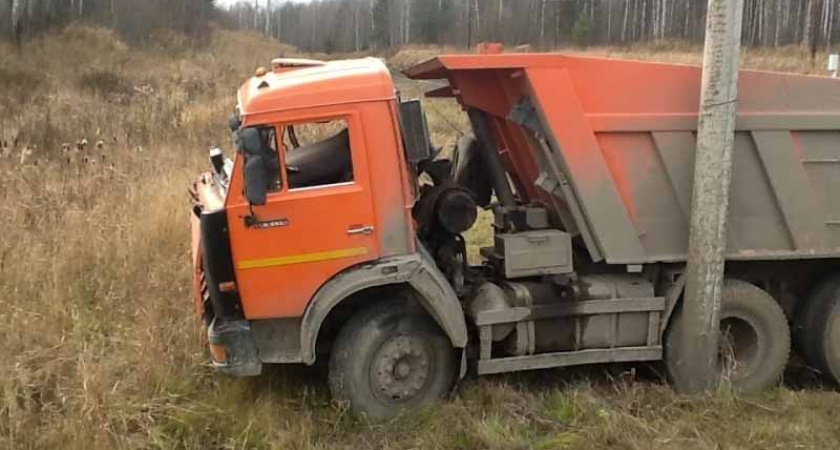 Брянский уголовник по пьяни угнал самосвал экс-работодателя — прокатиться до дома