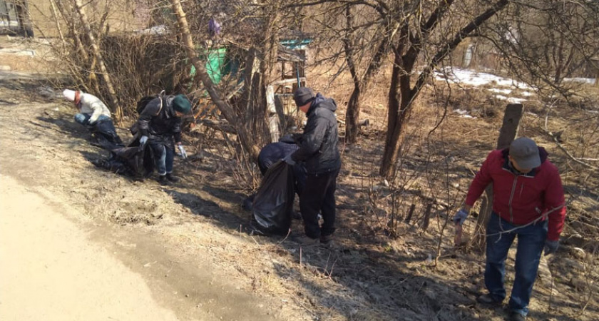 В Брянске прошла первая в этом году «санитарная пятница». Ещё до месячника по благоустройству