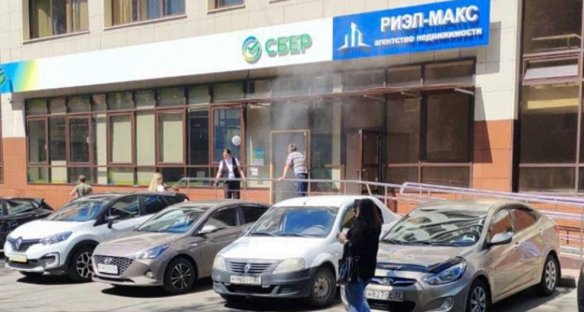 Брянский ТЦ «Галерея» эвакуирован из-за задымления в Сбере