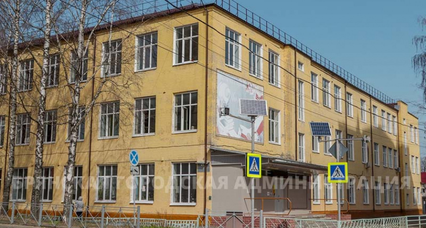 Одну из старейших школ Брянска «разобрали» для капремонта