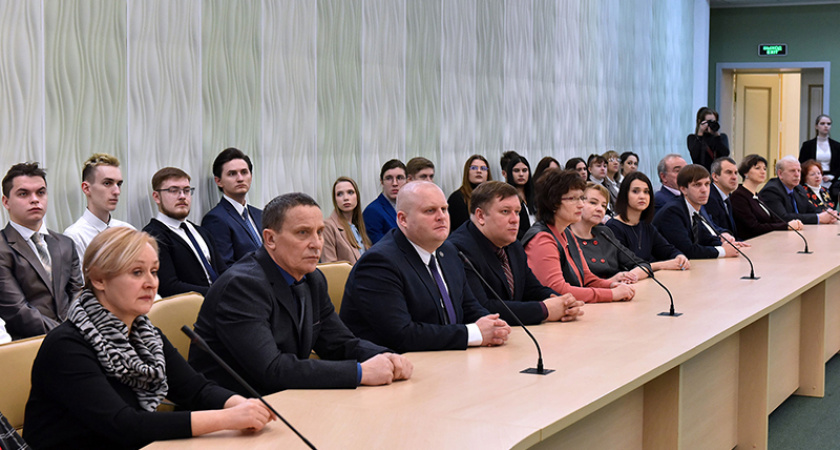 В День российской науки награды от руководства области получили 15 брянских учёных и производственников