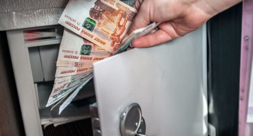 Продавец брянского магазина, украв 180 тыс. рублей выручки, пытался скрыться в Москве