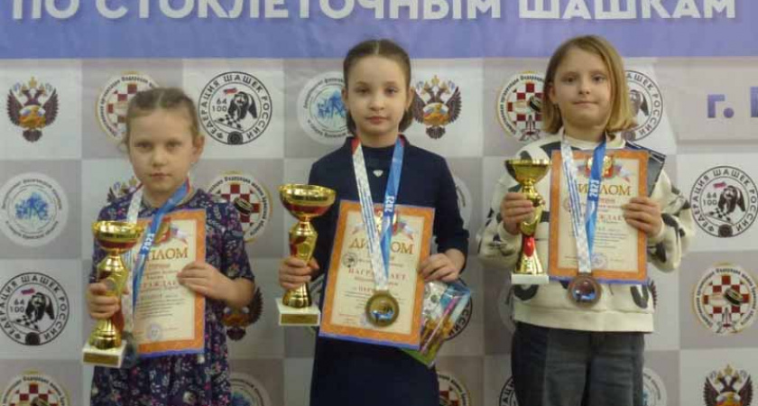 Брянские шашисты завоевали половину всех медалей на первенстве СЗФО и ЦФО по стоклеточным шашкам