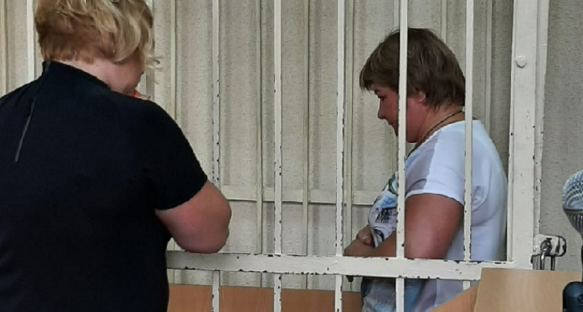 Экс-директор брянского МУП «Жилспецсервис» осуждена за выплаты 4,2 млн. рублей «мёртвым душам»