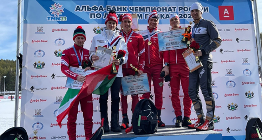 Александр Большунов стал чемпионом России в командном спринте вместе с Александром Терентьевым