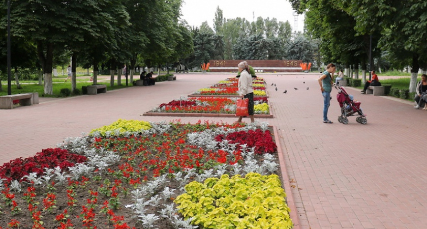 Сквер имени Ленина в Володарке решили дополнить детской площадкой
