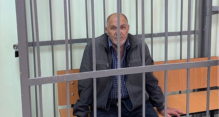 Неадекватный сосед, терроризировавший улицу в Брянске, посажен в СИЗО