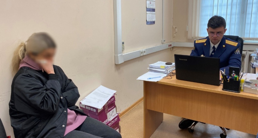 Экс-начальница отдела закупок Брянского онкодиспансера обвиняется в получении взятки в 300 тысяч рублей