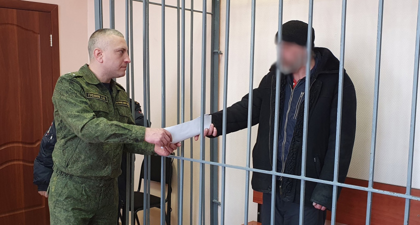 Зарезал и продолжил пить: в Суземке заключён под стражу обвиняемый в убийстве собутыльника