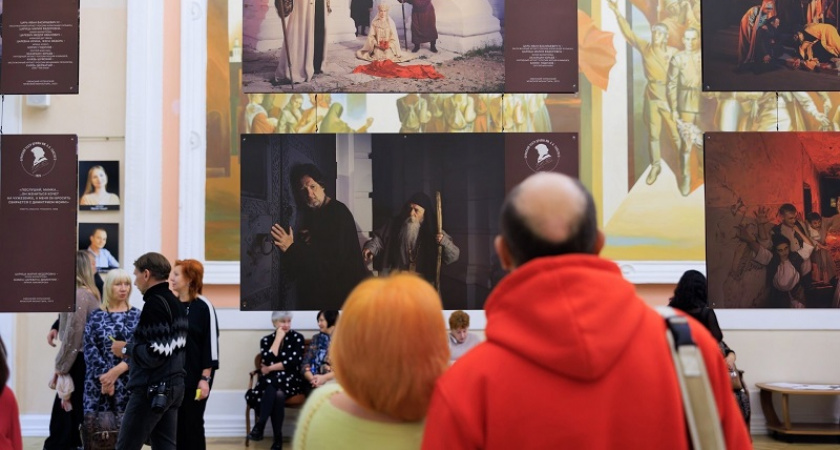 Мемориальная театральная фотовыставка гомельчанина Алексея Смыка открылась в Брянске