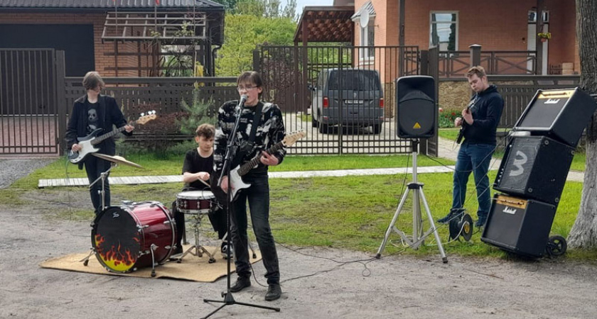 В Брянске весело отметили День соседей