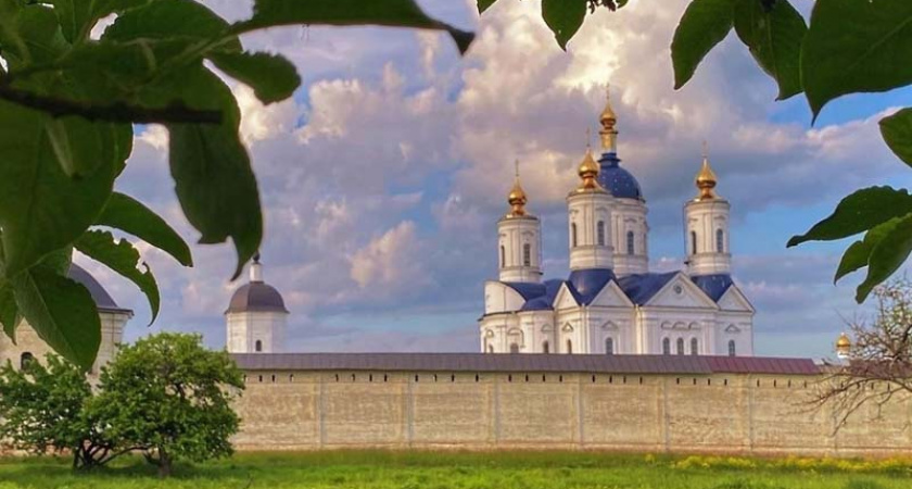 Жителей Брянска позвали на экскурсию в Свенский монастырь